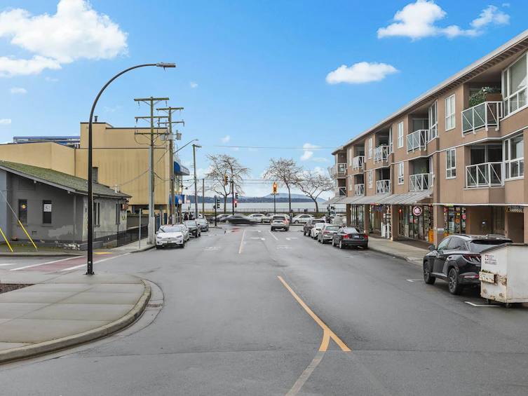 201-1153 Vidal Street, Surrey, BC, V4B 3T4 - 37