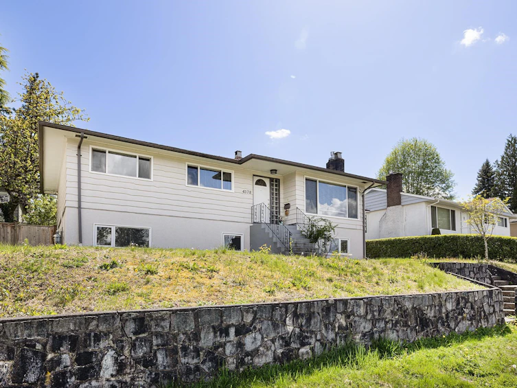 4378 Briarwood Crescent, Burnaby, BC, V5G 2M6 - 2