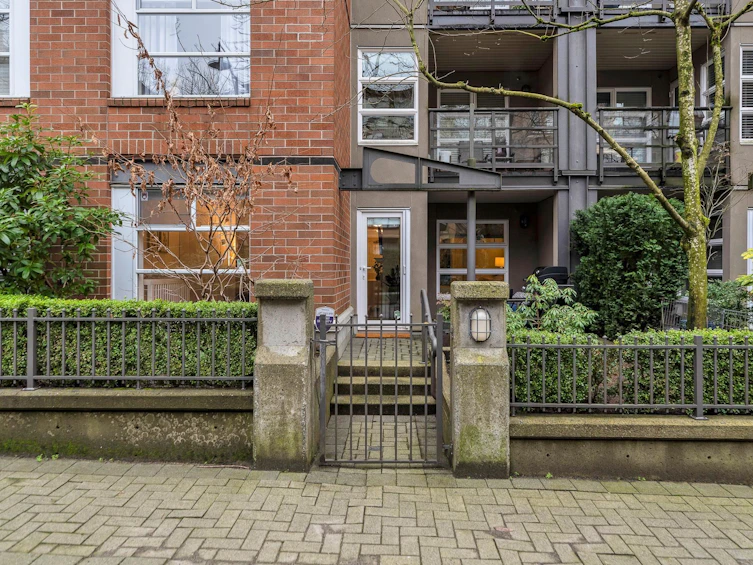 112-2181 W 12th Avenue, Vancouver, BC, V6K 4S8 - 2