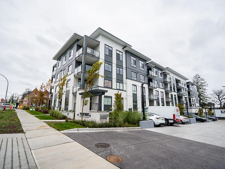 201-2425 166 Street, Surrey, BC, V3Z 0B8 - 33