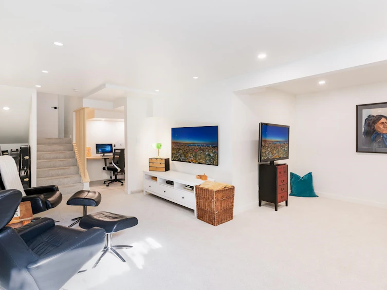 964 Lillooet Road, North Vancouver, BC, V7J 2H5 - 20