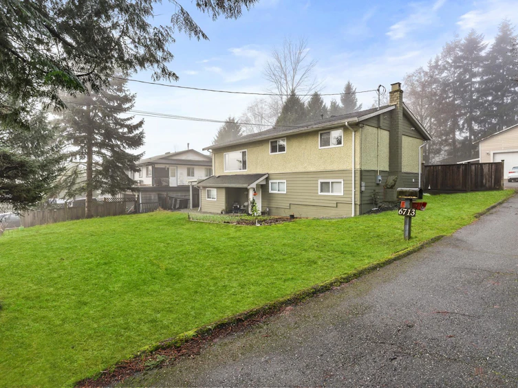 6713 140 Street, Surrey, BC, V3W 5J3 - 2