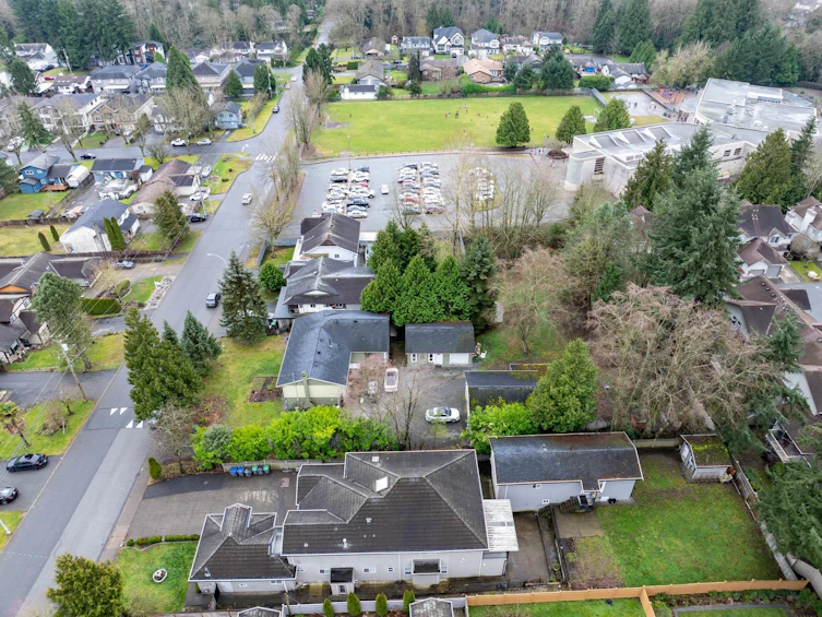 6713 140 Street, Surrey, BC, V3W 5J3 - 31