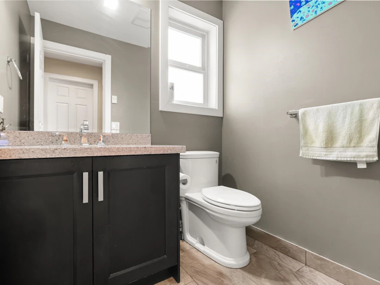 6713 140 Street, Surrey, BC, V3W 5J3 - 13