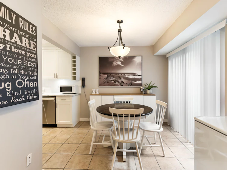 22-1140 Eagleridge Drive, Coquitlam, BC, V3E 1C2 - 4