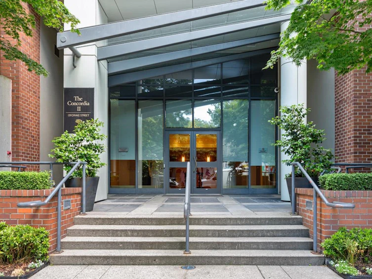 12A-139 Drake Street, Vancouver, BC, V6Z 2T8 - 2