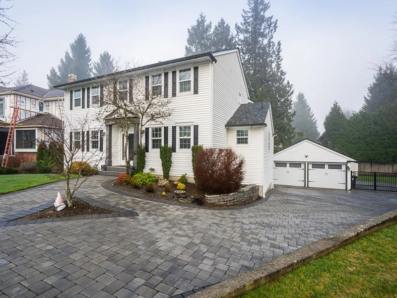 9432 205b Street, Langley BC V1M 1Z1