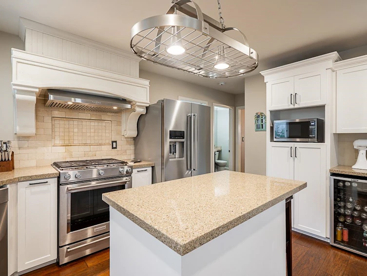 9432 205b Street, Langley, BC, V1M 1Z1 - 9