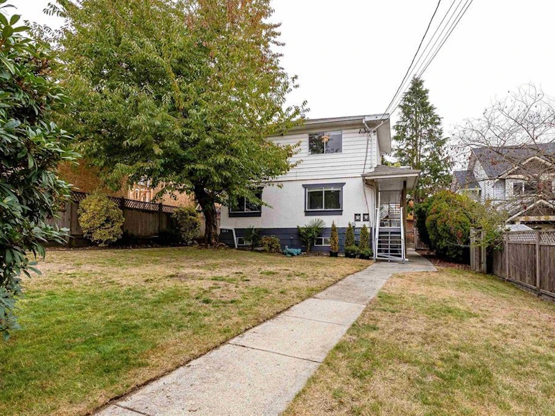 131 Debeck Street, New Westminster BC V3L 3H7