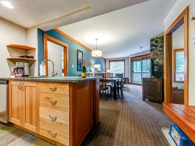 224C-2036 London Lane, Whistler, BC, V8E 0N7 - 6