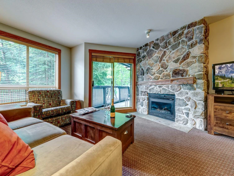 224C-2036 London Lane, Whistler, BC, V8E 0N7 - 9