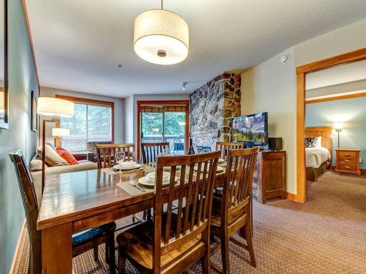 224C-2036 London Lane, Whistler, BC, V8E 0N7 - 17