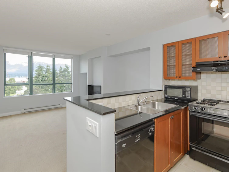 604-55 Alexander Street, Vancouver, BC, V6A 1B2 - 2