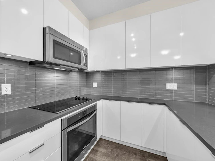 414-2665 Mountain Highway, North Vancouver, BC, V7J 0A8 - 5