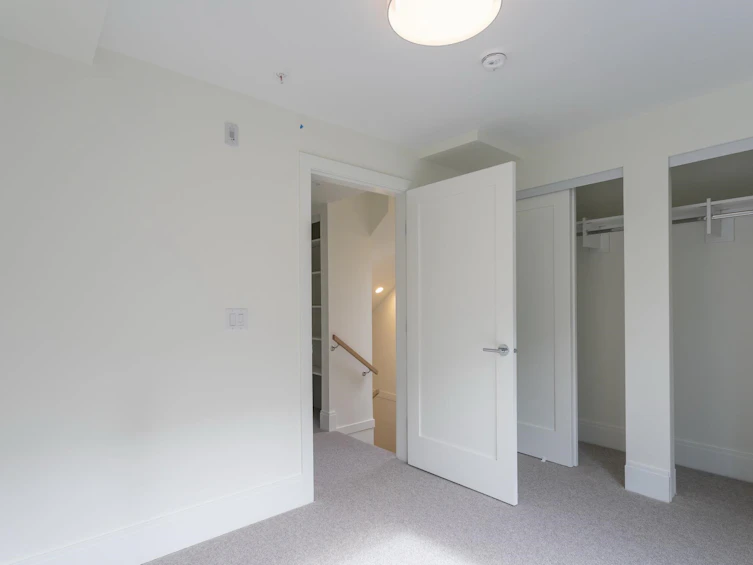 563 W 26th Avenue, Vancouver, BC, V5Z 2E4 - 26