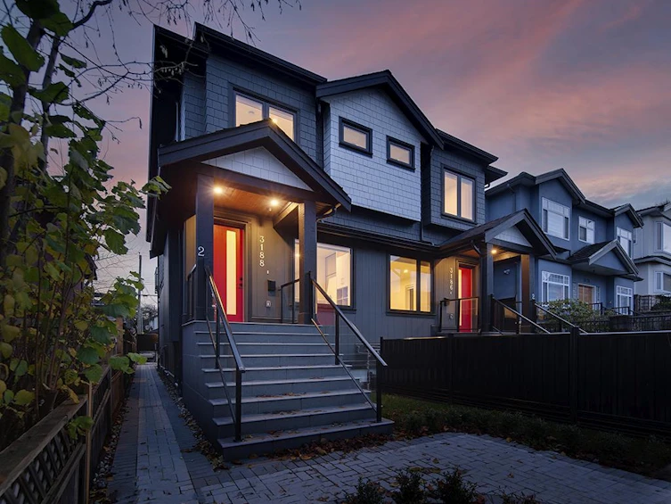 3188 Grant Street, Vancouver, BC, V5K 3H9 - 3