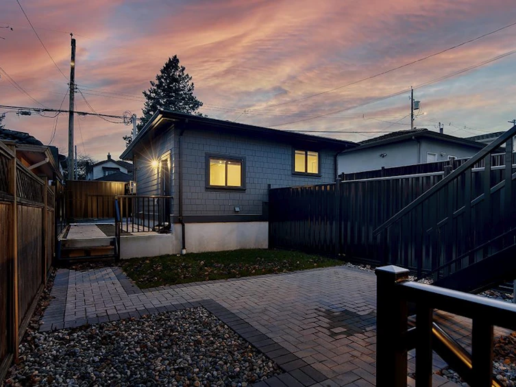 3188 Grant Street, Vancouver, BC, V5K 3H9 - 5