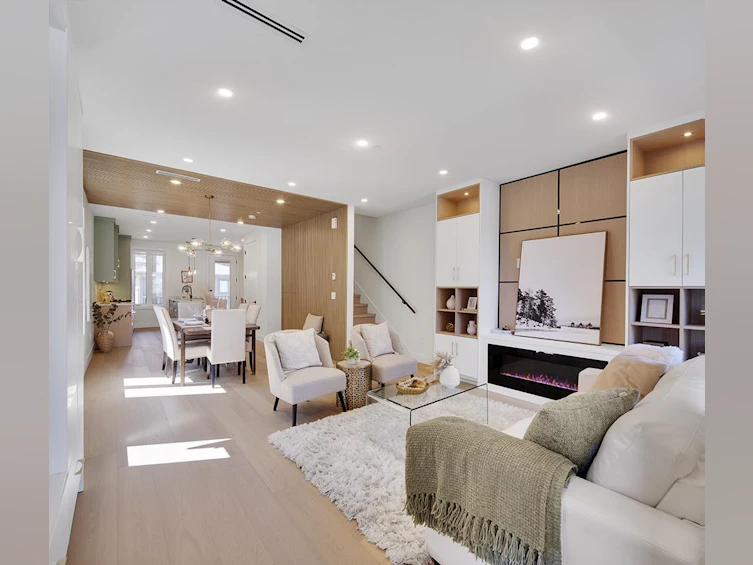 3188 Grant Street, Vancouver, BC, V5K 3H9 - 8
