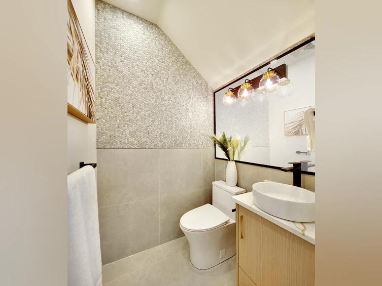 3188 Grant Street, Vancouver, BC, V5K 3H9 - 24