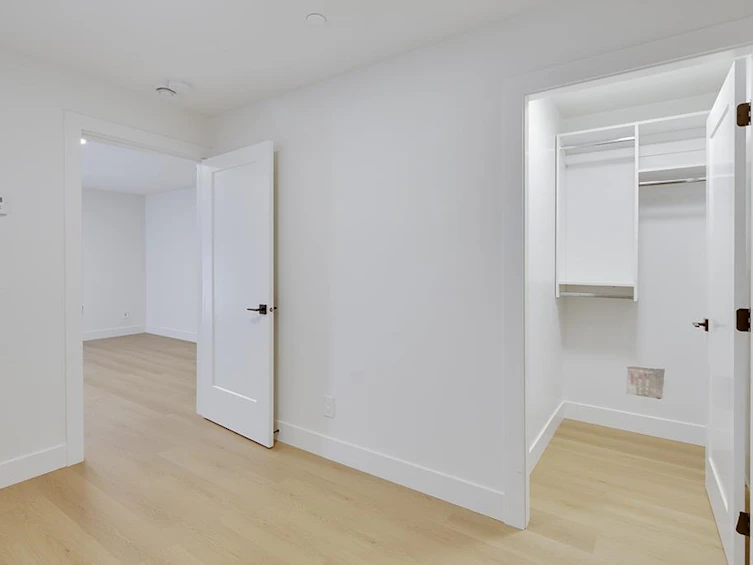 3188 Grant Street, Vancouver, BC, V5K 3H9 - 38