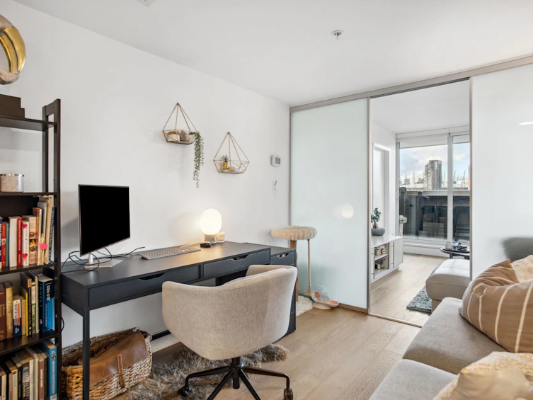 802-718 Main Street, Vancouver, BC, V6A 0B1 - 18