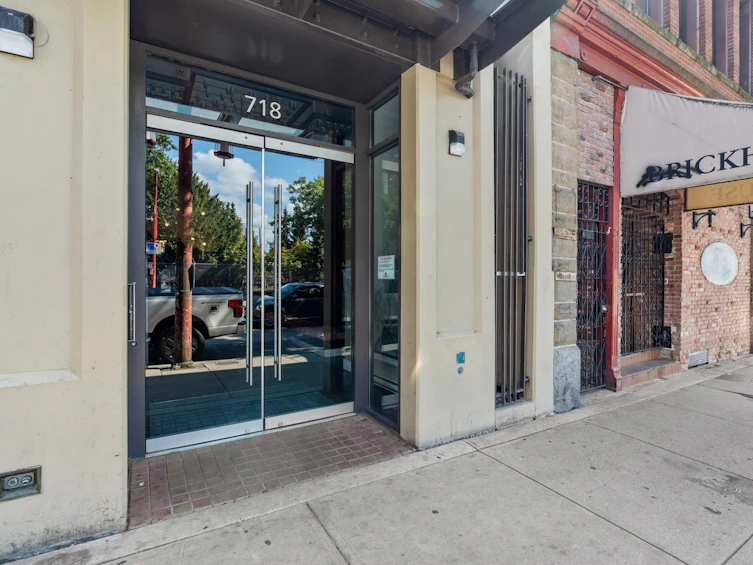 802-718 Main Street, Vancouver, BC, V6A 0B1 - 30