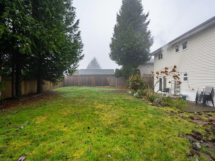 18252 60a Avenue, Surrey, BC, V3S 5R7 - 4