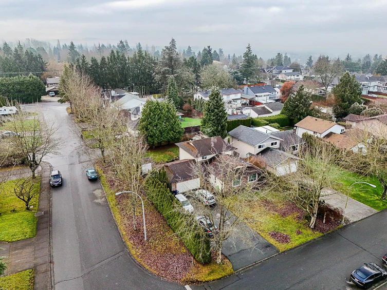 18252 60a Avenue, Surrey, BC, V3S 5R7 - 13