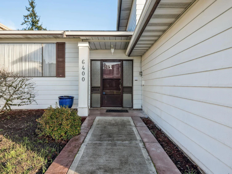 6400 Riverdale Drive, Richmond, BC, V7C 2G1 - 4