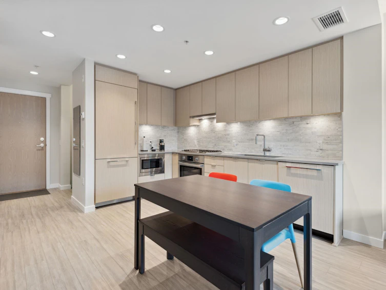 425-9213 Odlin Road, Richmond, BC, V6X 0V5 - 4