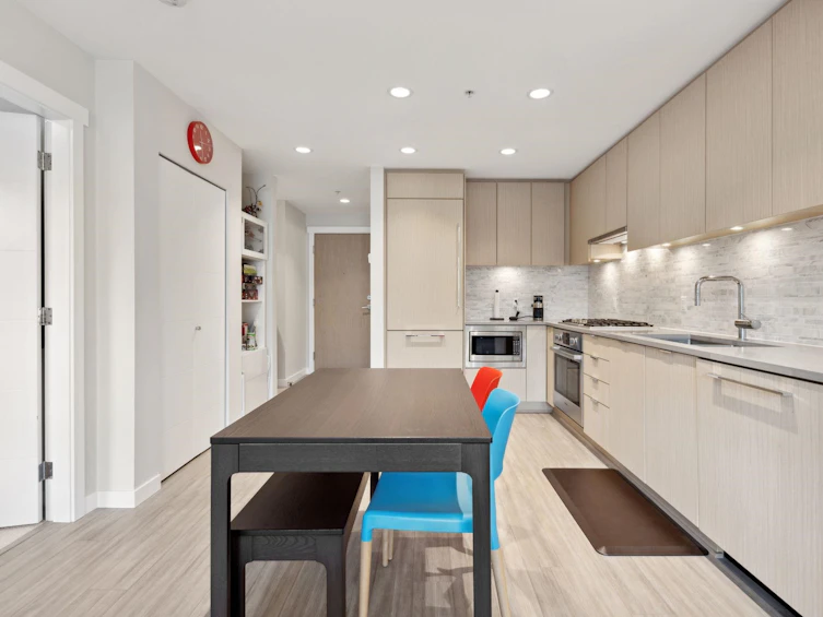 425-9213 Odlin Road, Richmond, BC, V6X 0V5 - 9