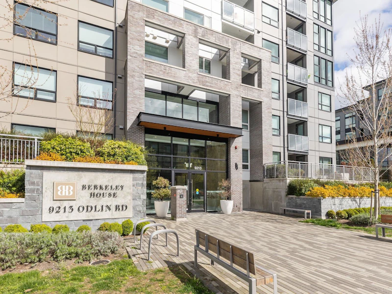 425 - 9213 Odlin Road, Richmond BC