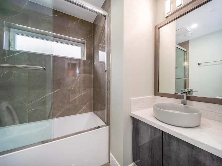 5352 Lanark Street, Vancouver, BC, V5P 2Y1 - 10