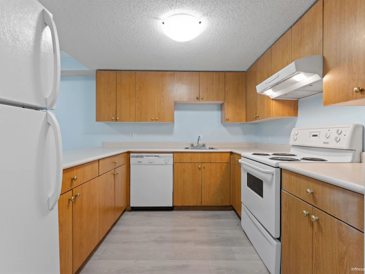 103-7150 133 Street, Surrey, BC, V3W 7Z7 - 11