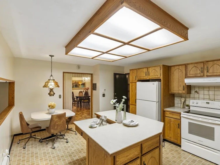 14242 101a Avenue, Surrey, BC, V3T 5K2 - 15