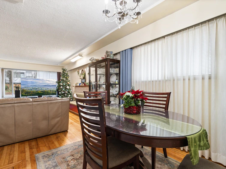 2545 E 29th Avenue, Vancouver, BC, V5R 1V2 - 4
