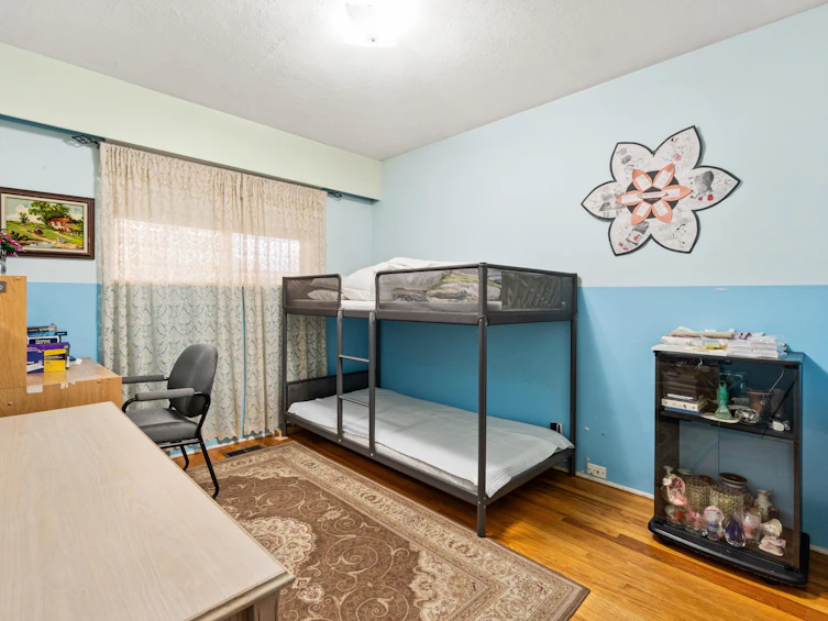 2545 E 29th Avenue, Vancouver, BC, V5R 1V2 - 12