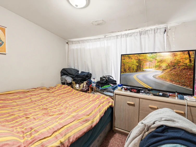 2545 E 29th Avenue, Vancouver, BC, V5R 1V2 - 16