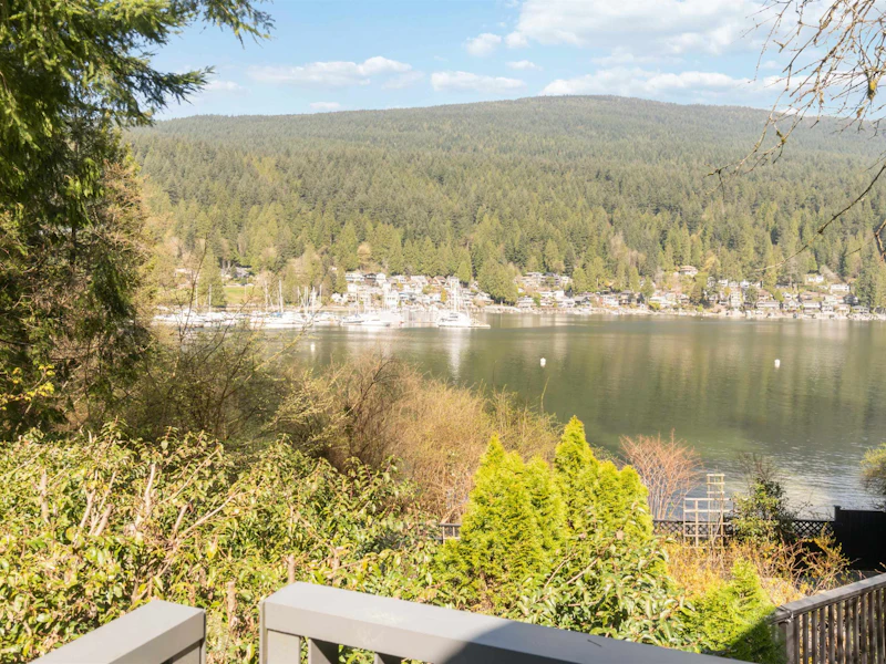 2063 Parkside Lane, North Vancouver BC V7G 1X4