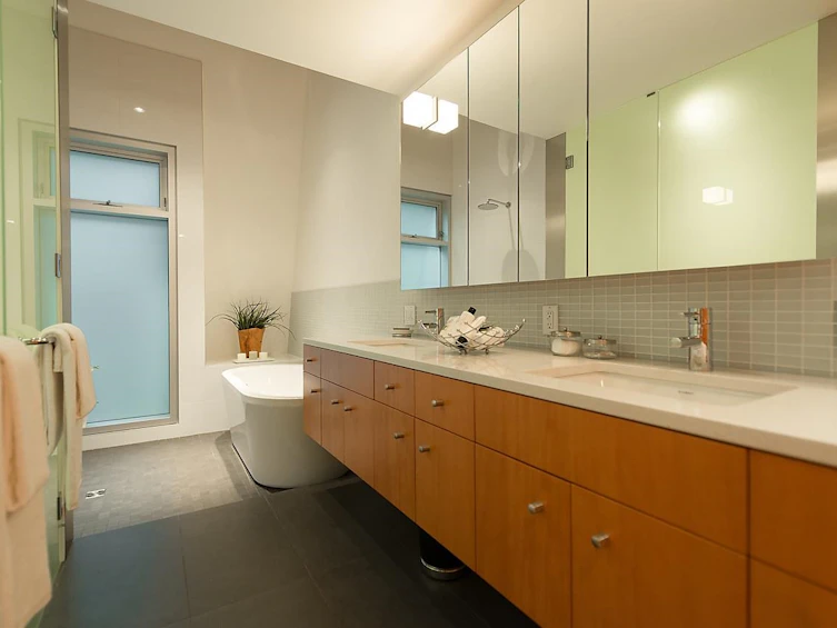 2063 Parkside Lane, North Vancouver, BC, V7G 1X4 - 24