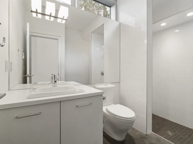 2063 Parkside Lane, North Vancouver, BC, V7G 1X4 - 33