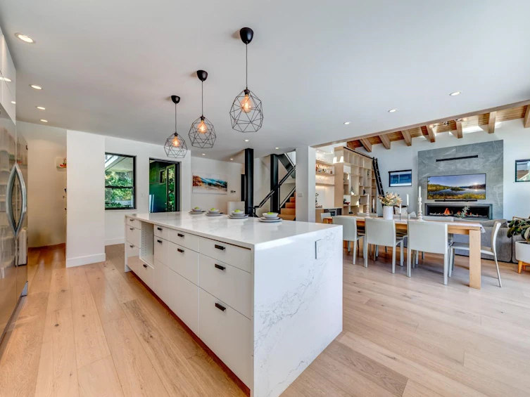 7333 Toni Sailer Lane, Whistler, BC, V8E 0E3 - 8