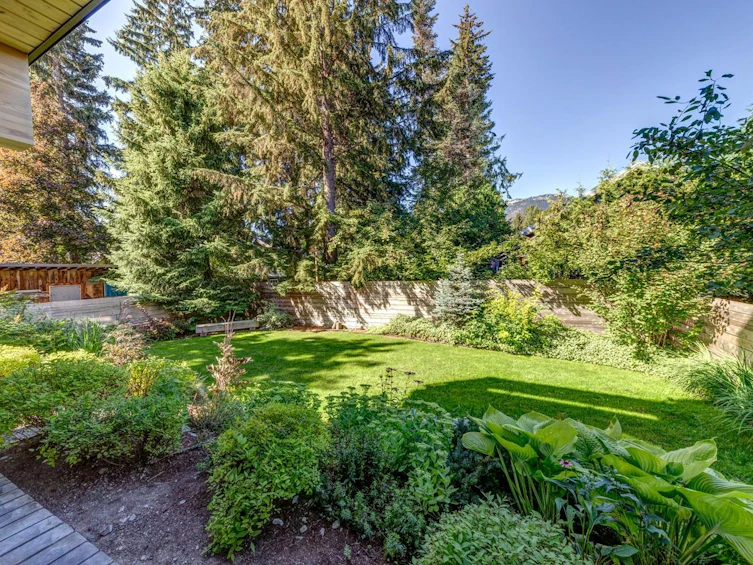 7333 Toni Sailer Lane, Whistler, BC, V8E 0E3 - 21