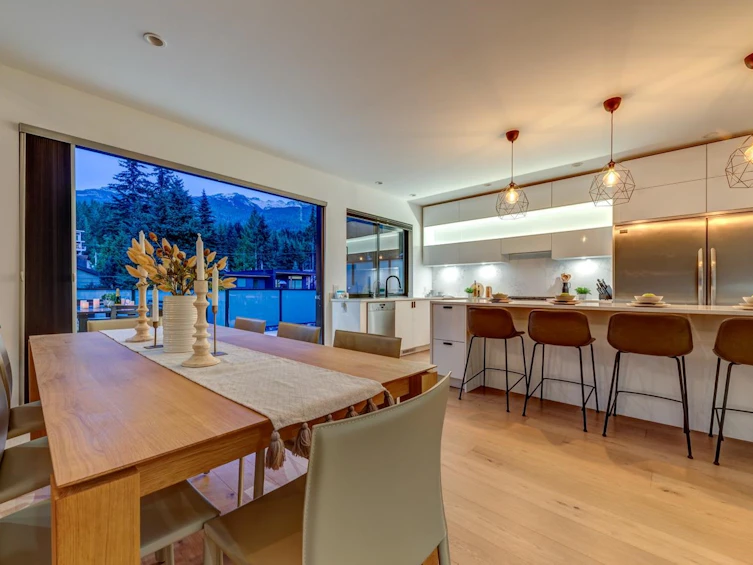 7333 Toni Sailer Lane, Whistler, BC, V8E 0E3 - 24
