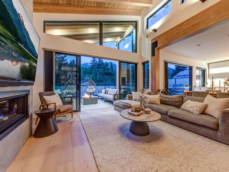 7333 Toni Sailer Lane, Whistler, BC, V8E 0E3 - 25