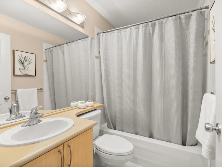 21-15065 58 Avenue, Surrey, BC, V3S 8Z5 - 24