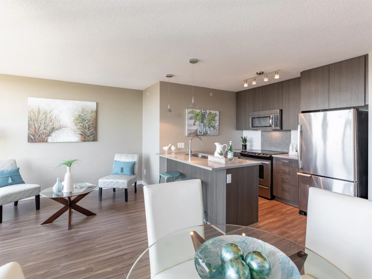 2215-13325 102a Avenue, Surrey, BC, V3T 0J5 - 7