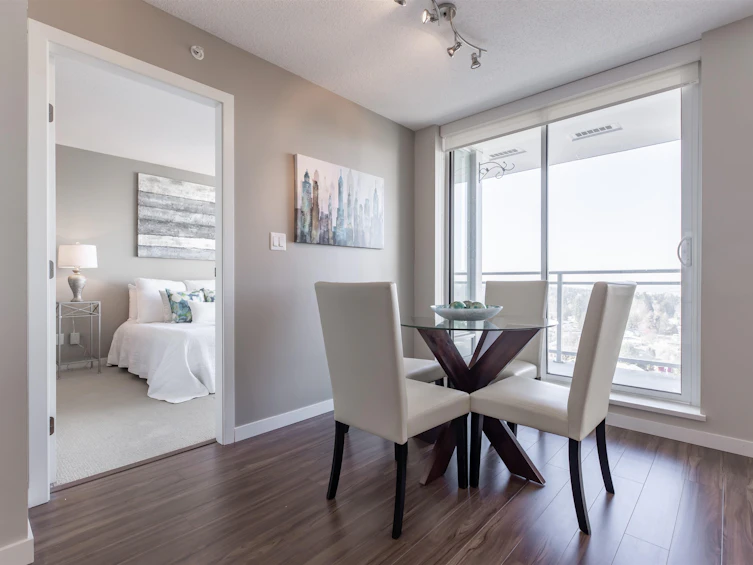 2215-13325 102a Avenue, Surrey, BC, V3T 0J5 - 11