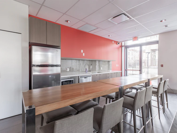2215-13325 102a Avenue, Surrey, BC, V3T 0J5 - 32