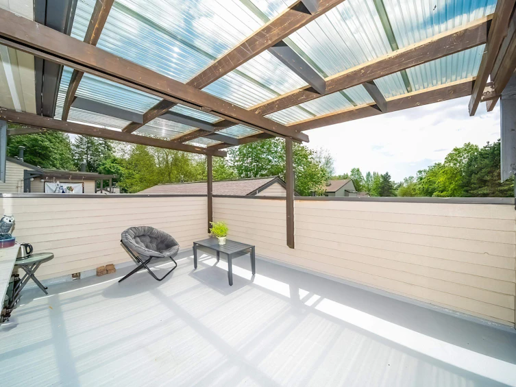 8566 Flowering Place, Burnaby, BC, V5A 4B4 - 3
